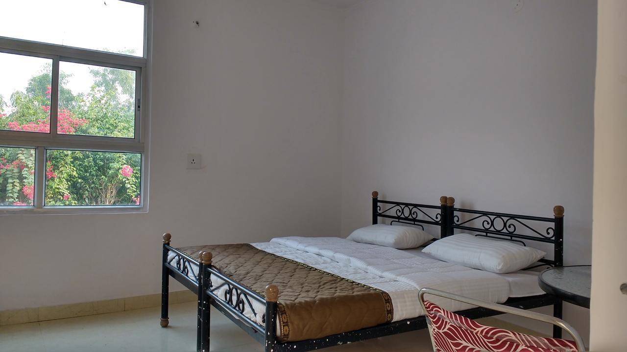 Club Awara Holiday Resort Manesar Exterior photo